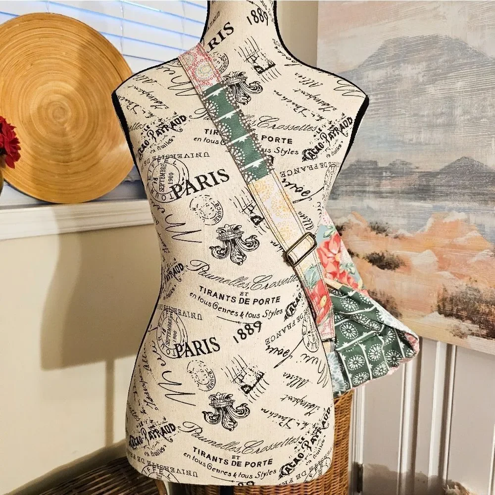 Pioneer Woman Lightweight Cottagecore Rope Closure Boho Bag